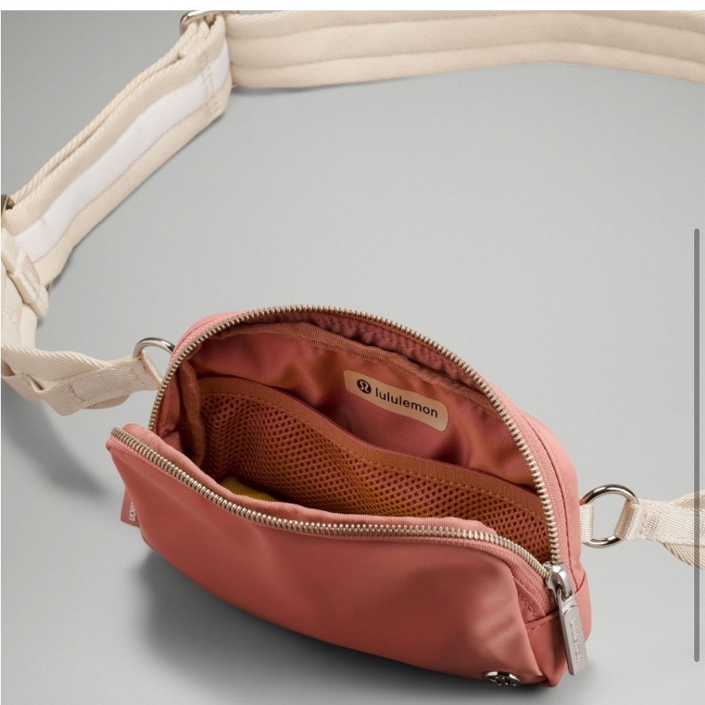 Lululemon Everywhere Crossbody Bag *Pastel Pink/ White Opal